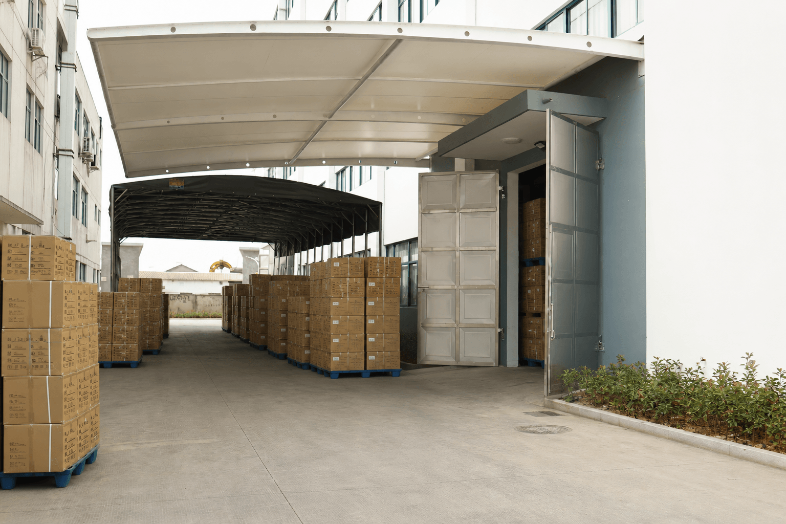 Export dispatch and logistics warehouse